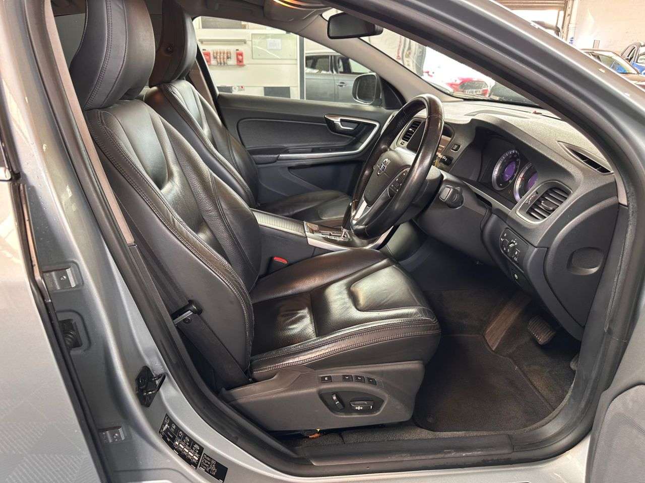 2011 VOLVO S60 2011 VOLVO S60