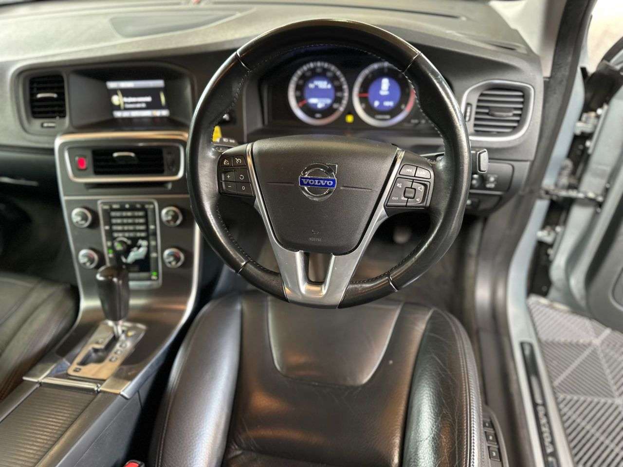 2011 VOLVO S60 2011 VOLVO S60