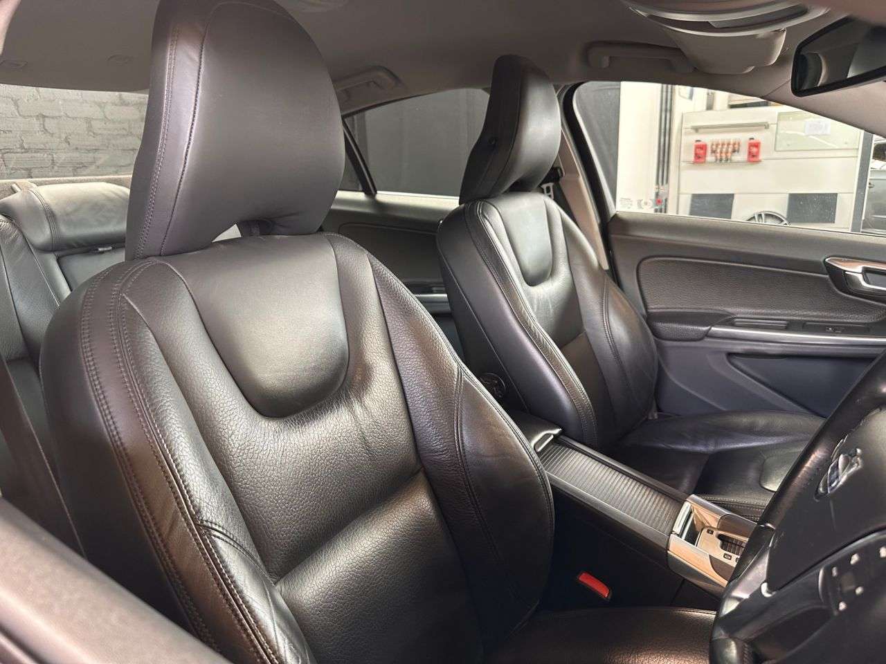 2011 VOLVO S60 2011 VOLVO S60