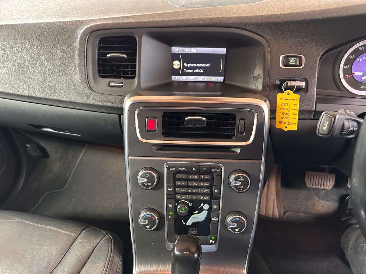 2011 VOLVO S60 2011 VOLVO S60