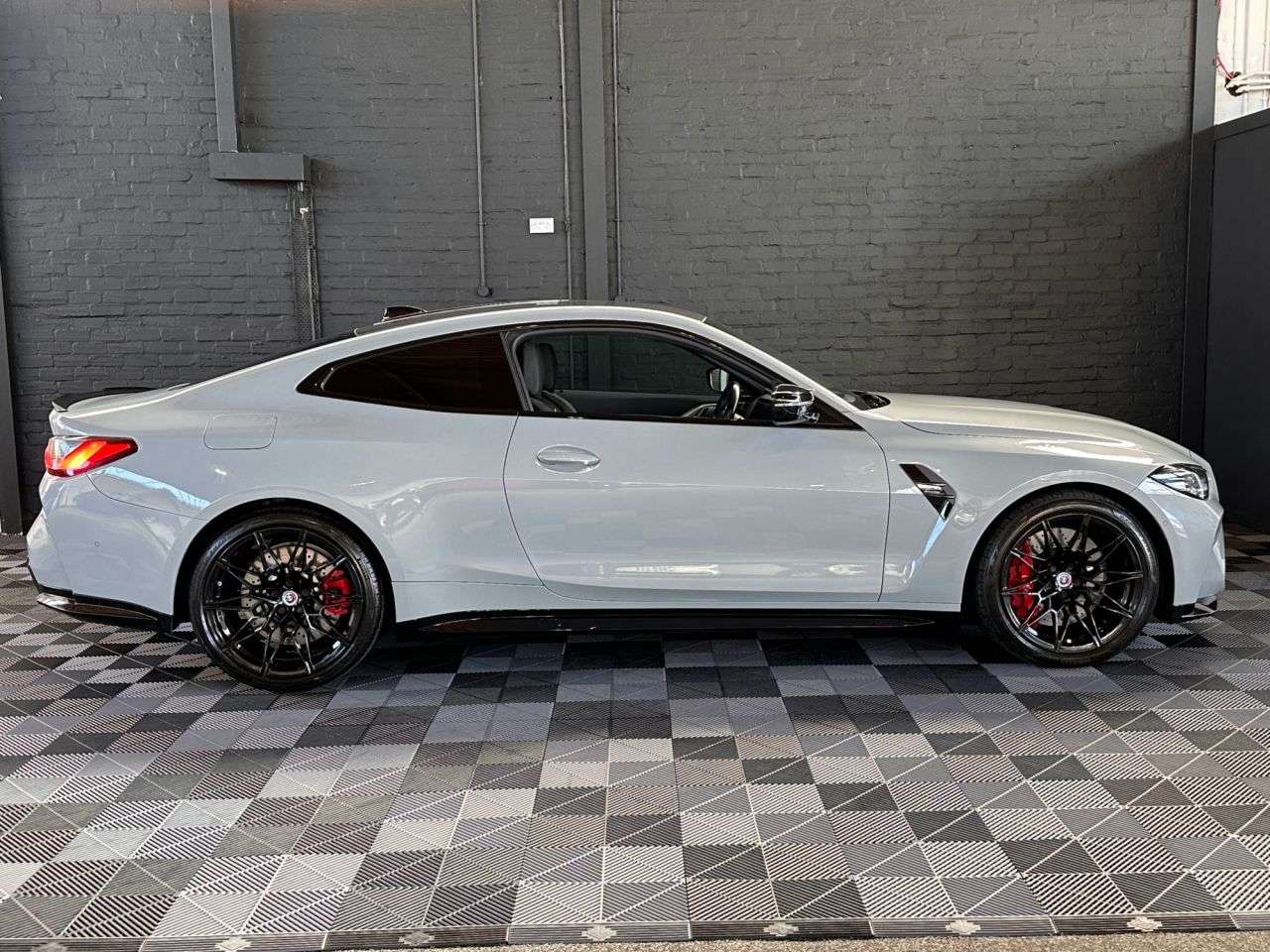 2022 BMW M4 2022 BMW M4