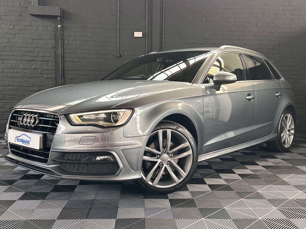 A 2013 AUDI A3 1.8 TFSI S line Sportback 5dr Petrol S Tronic Euro 5 (s/s) (180 ps) 2 KEYS A 2013 AUDI A3 1.8 TFSI S line Sportback 5dr Petrol S Tronic Euro 5 (s/s) (180 ps) 2 KEYS
