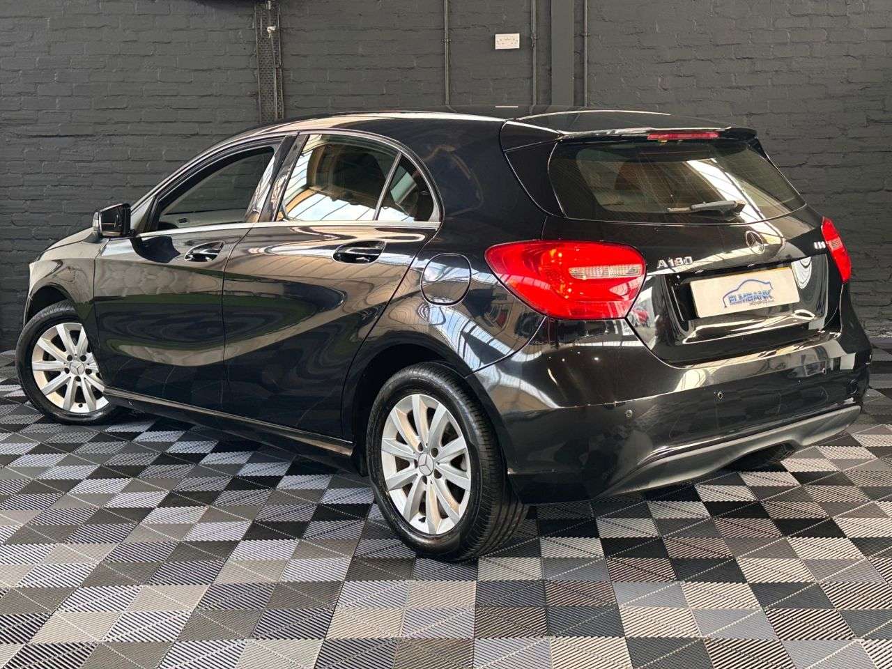 A 2014 MERCEDES-BENZ A-CLASS 1.5 A180 CDI SE Hatchback 5dr Diesel 7G-DCT Euro 5 (s/s) (109 ps) 2 KEYS - A 2014 MERCEDES-BENZ A-CLASS 1.5 A180 CDI SE Hatchback 5dr Diesel 7G-DCT Euro 5 (s/s) (109 ps) 2 KEYS -