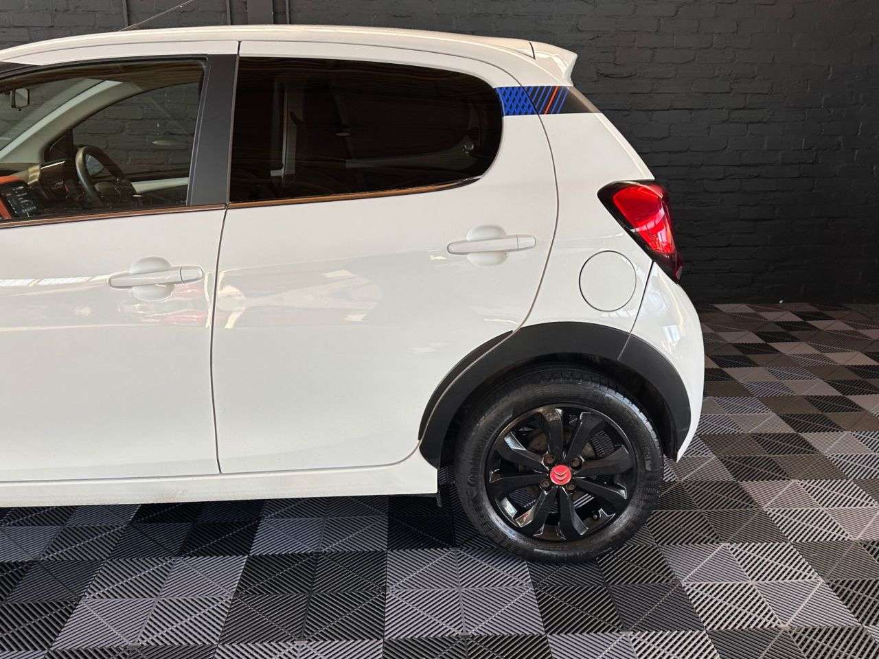 A 2019 CITROEN C1 1.0 VTi Urban Ride Hatchback 5dr Petrol Manual Euro 6 (72 ps) ONLY 2 OWNERS A 2019 CITROEN C1 1.0 VTi Urban Ride Hatchback 5dr Petrol Manual Euro 6 (72 ps) ONLY 2 OWNERS