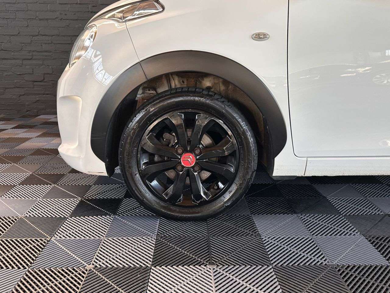 A 2019 CITROEN C1 1.0 VTi Urban Ride Hatchback 5dr Petrol Manual Euro 6 (72 ps) ONLY 2 OWNERS A 2019 CITROEN C1 1.0 VTi Urban Ride Hatchback 5dr Petrol Manual Euro 6 (72 ps) ONLY 2 OWNERS