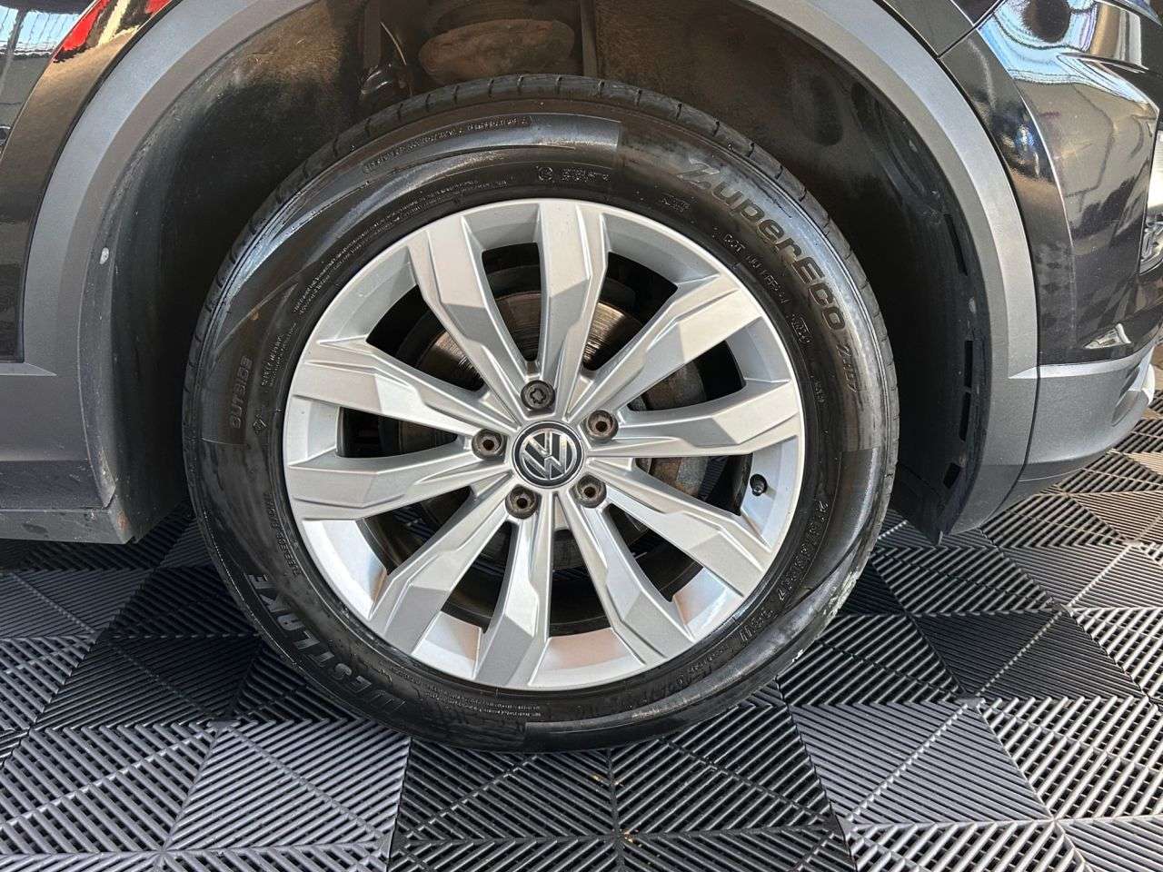 A 2019 VOLKSWAGEN T-ROC 1.6 TDI SE SUV 5dr Diesel Manual Euro 6 (s/s) (115 ps) 3 STAMP HISTORY - UP A 2019 VOLKSWAGEN T-ROC 1.6 TDI SE SUV 5dr Diesel Manual Euro 6 (s/s) (115 ps) 3 STAMP HISTORY - UP