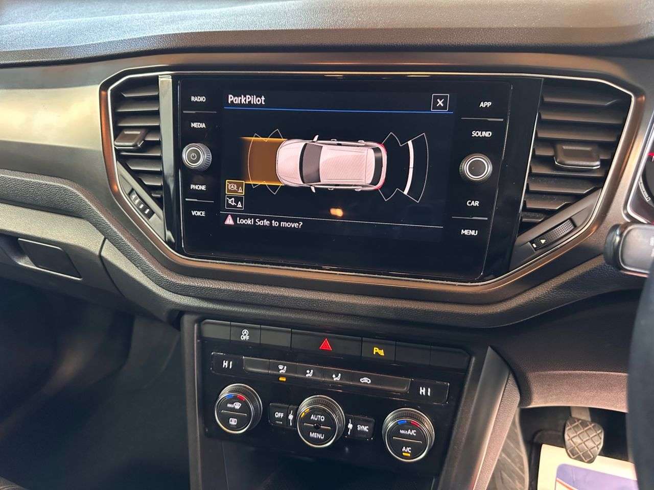 2019 VOLKSWAGEN T-ROC 2019 VOLKSWAGEN T-ROC