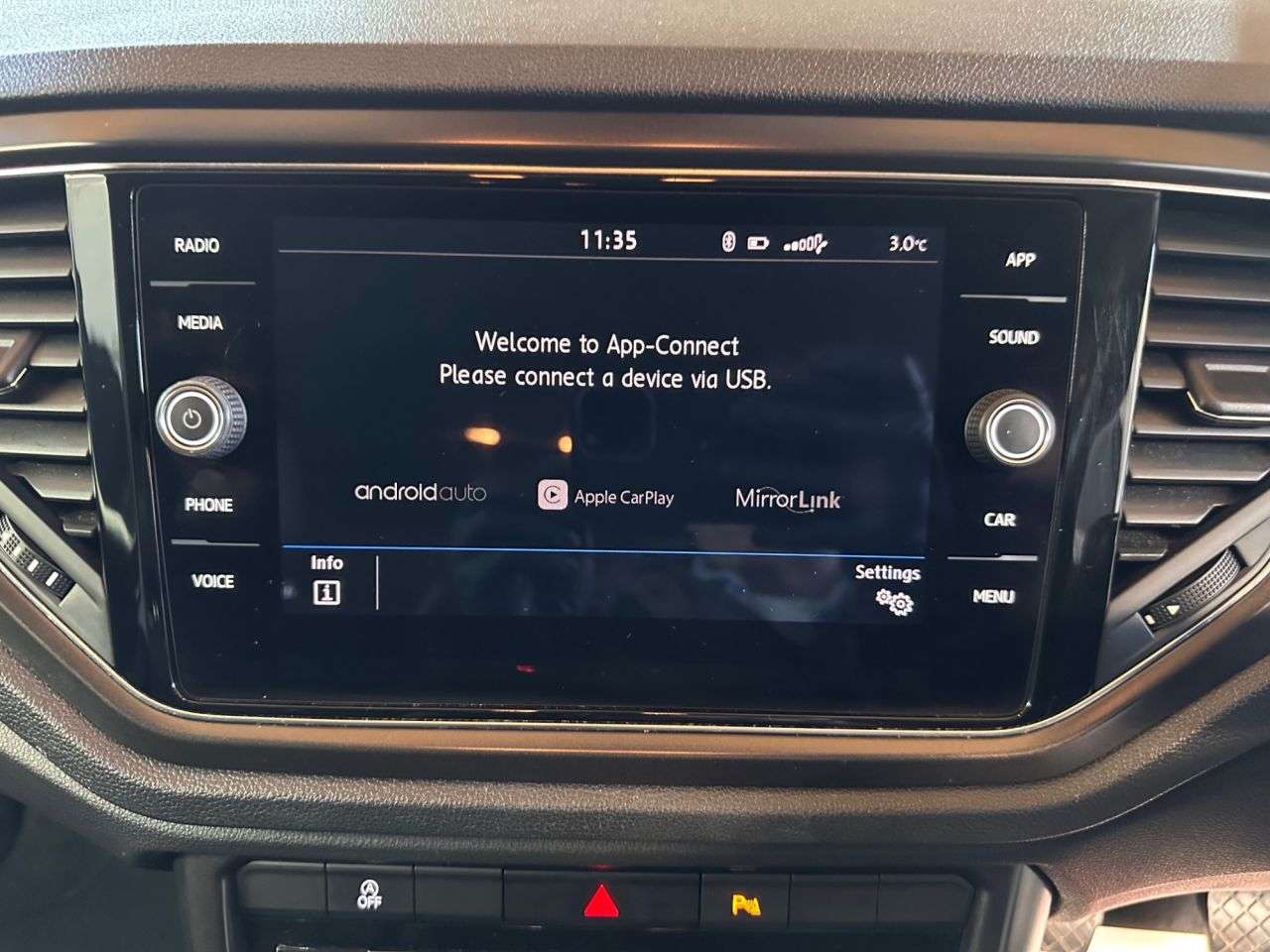 2019 VOLKSWAGEN T-ROC 2019 VOLKSWAGEN T-ROC