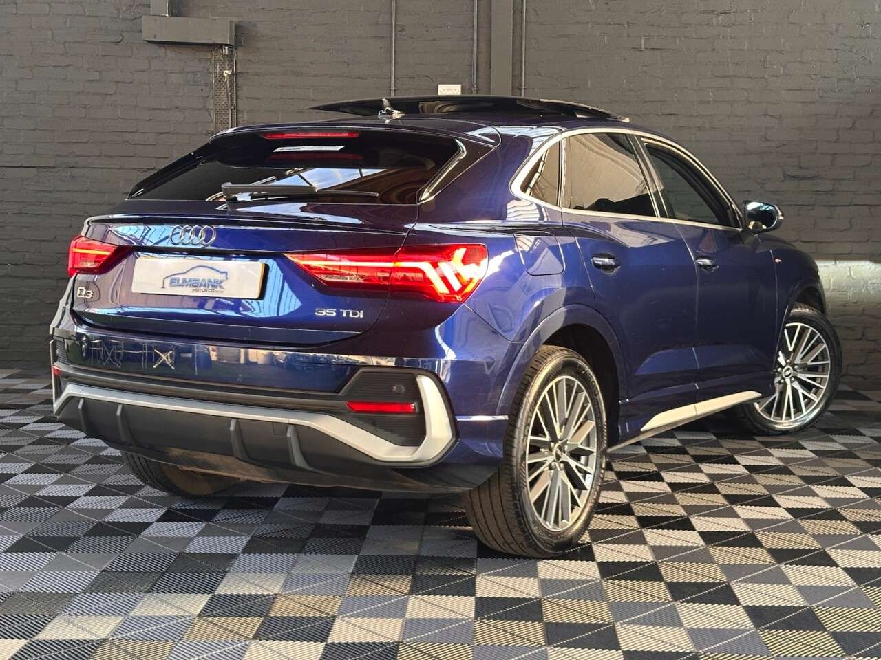 A 2020 AUDI Q3 2.0 TDI 35 S line Sportback 5dr Diesel S Tronic Euro 6 (s/s) (150 ps) DEPAR A 2020 AUDI Q3 2.0 TDI 35 S line Sportback 5dr Diesel S Tronic Euro 6 (s/s) (150 ps) DEPAR