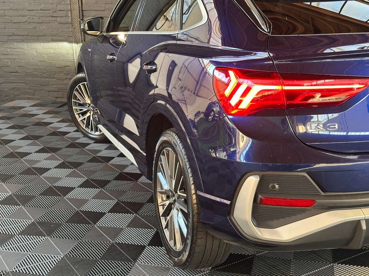 2020 AUDI Q3 2020 AUDI Q3