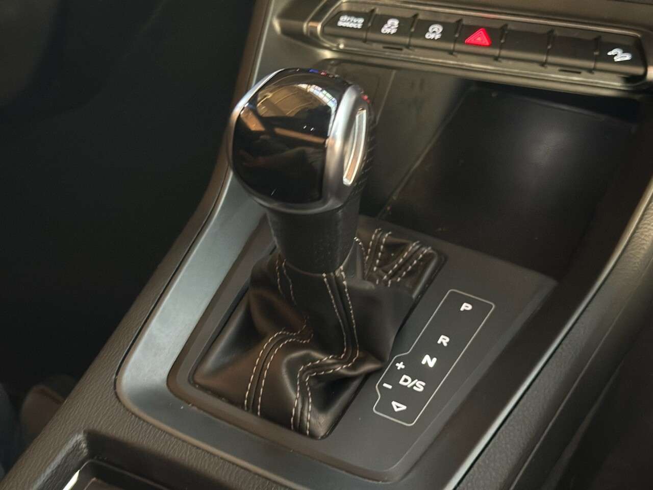 2020 AUDI Q3 2020 AUDI Q3