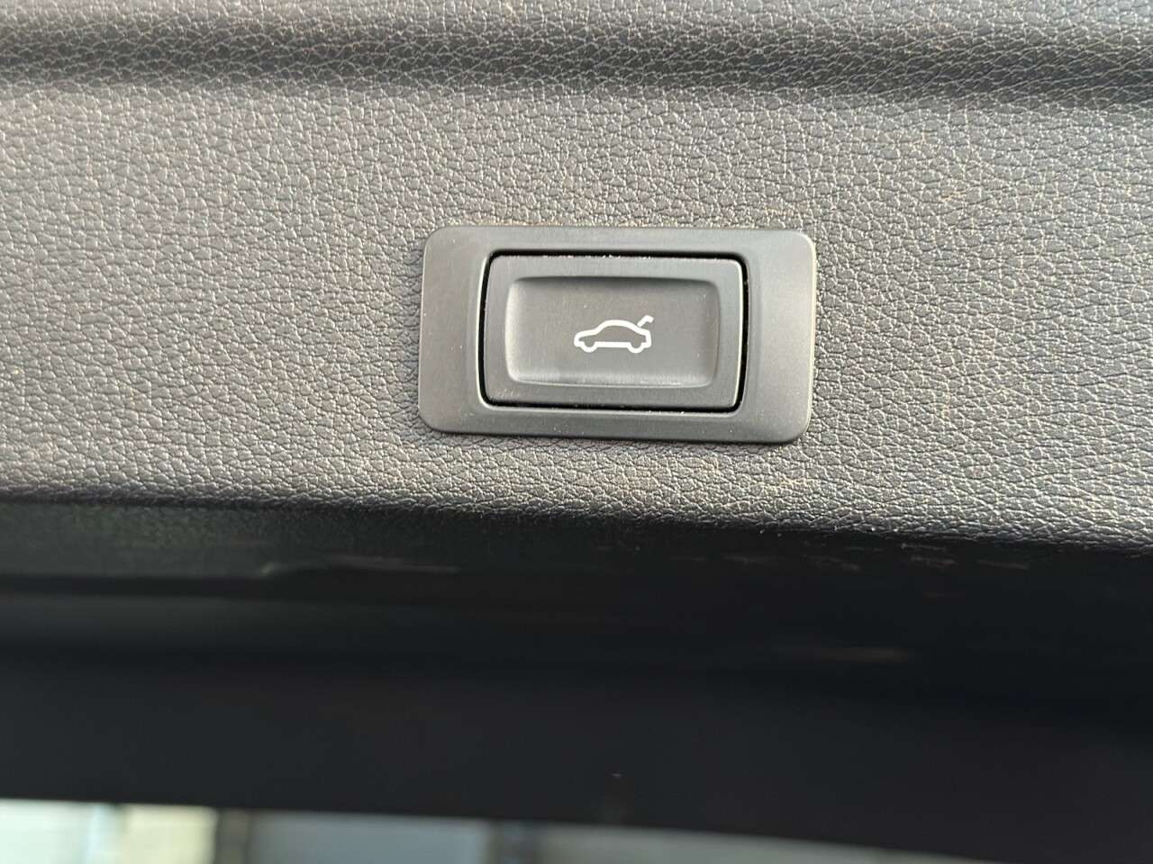 2020 AUDI Q3 2020 AUDI Q3