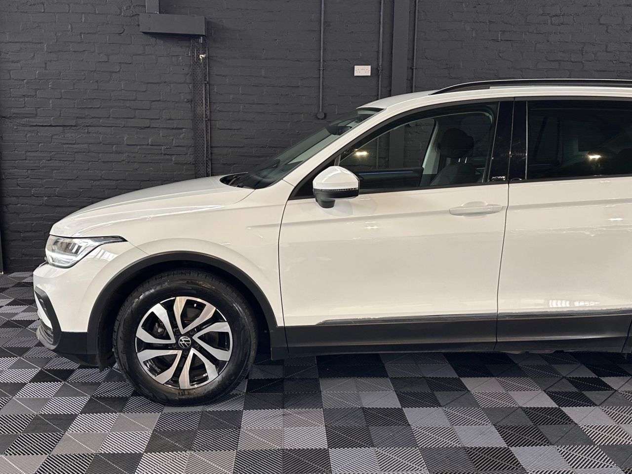 2021 VOLKSWAGEN TIGUAN 2021 VOLKSWAGEN TIGUAN