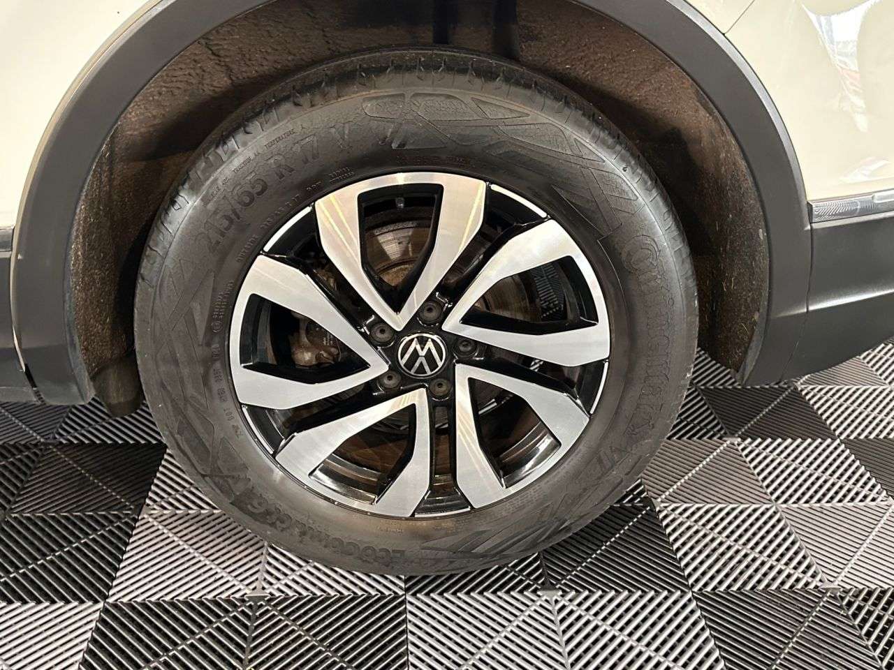 2021 VOLKSWAGEN TIGUAN 2021 VOLKSWAGEN TIGUAN