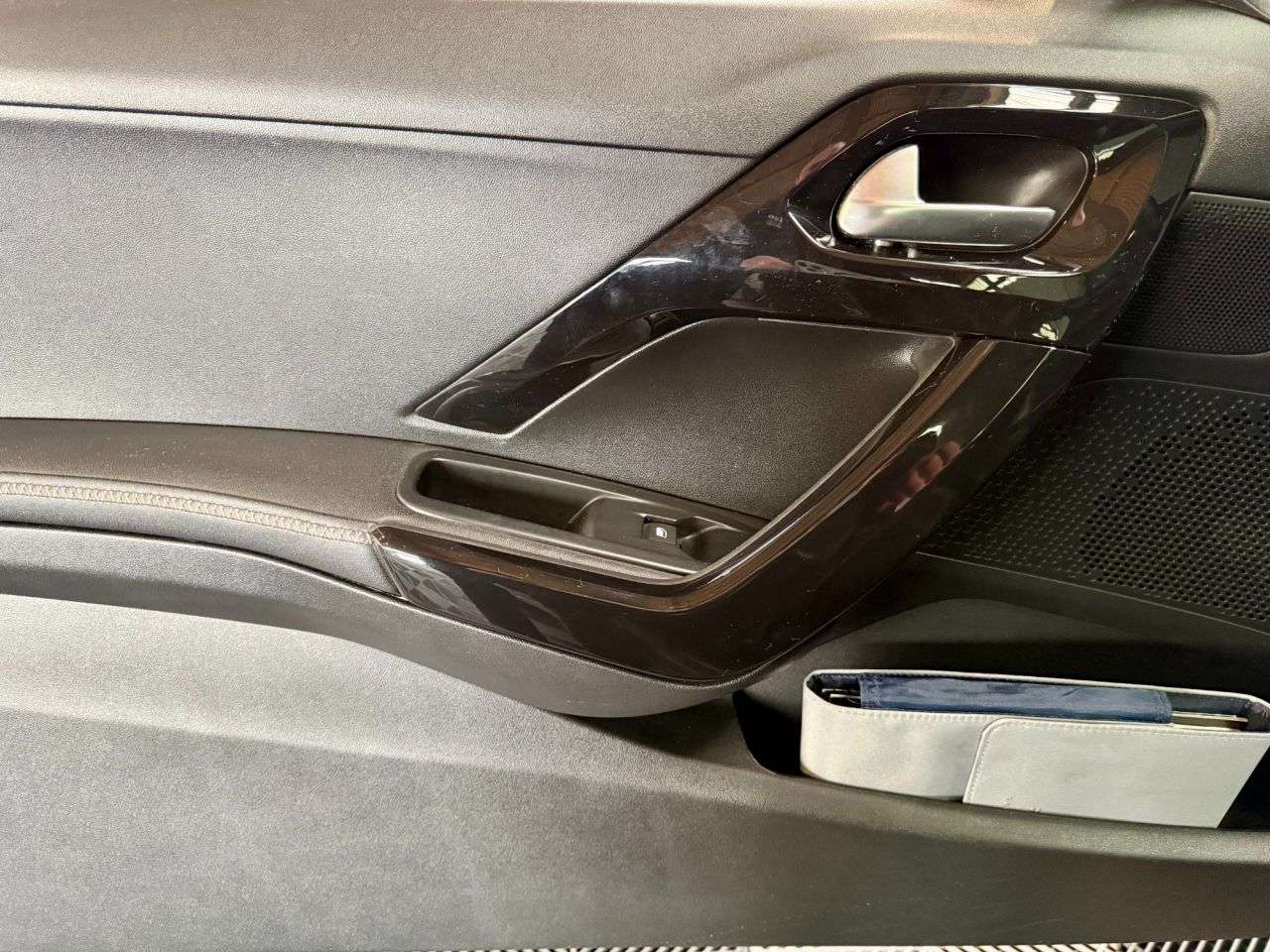 2013 PEUGEOT 208 2013 PEUGEOT 208