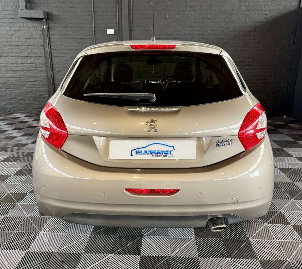 2013 PEUGEOT 208 2013 PEUGEOT 208