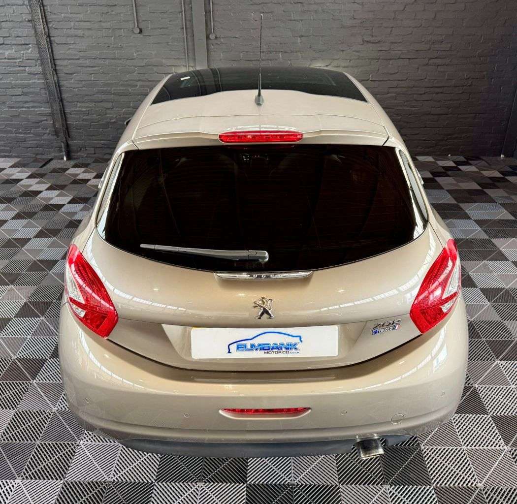 2013 PEUGEOT 208 2013 PEUGEOT 208