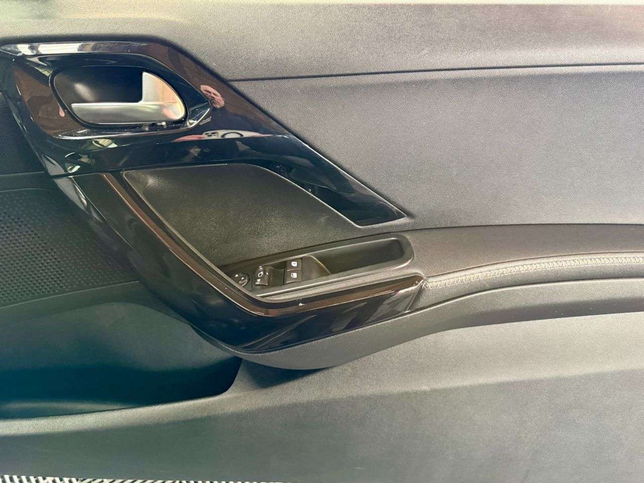 2013 PEUGEOT 208 2013 PEUGEOT 208