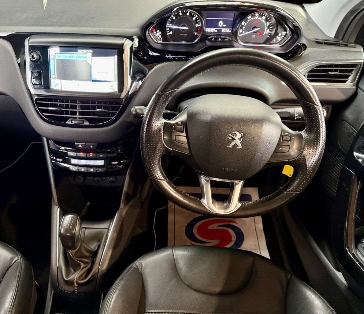 2013 PEUGEOT 208 2013 PEUGEOT 208