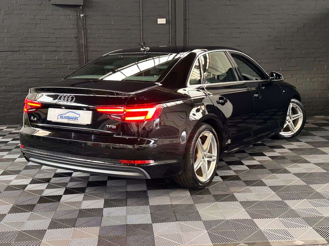 2018 AUDI A4 2018 AUDI A4