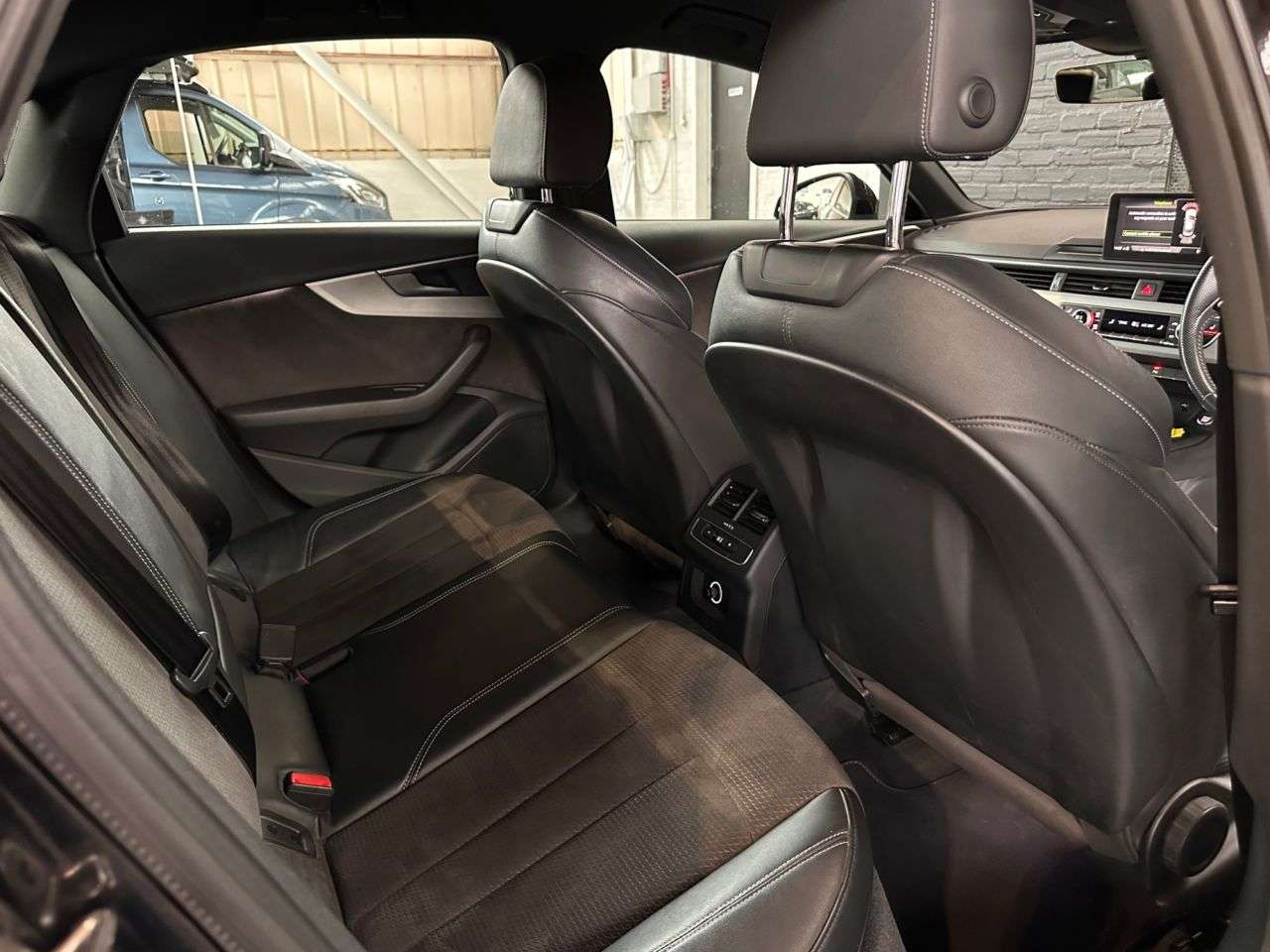 2018 AUDI A4 2018 AUDI A4