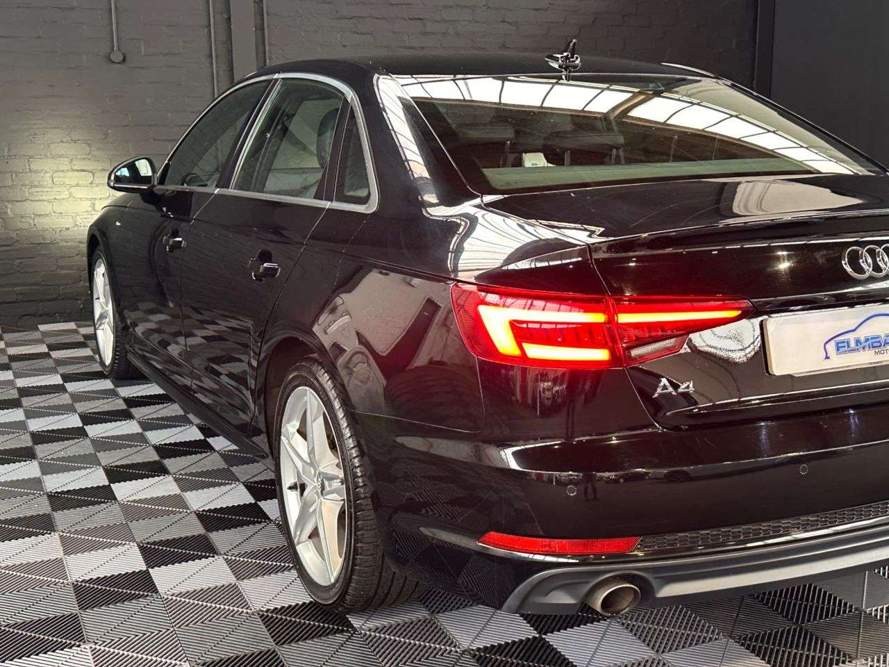 2018 AUDI A4 2018 AUDI A4