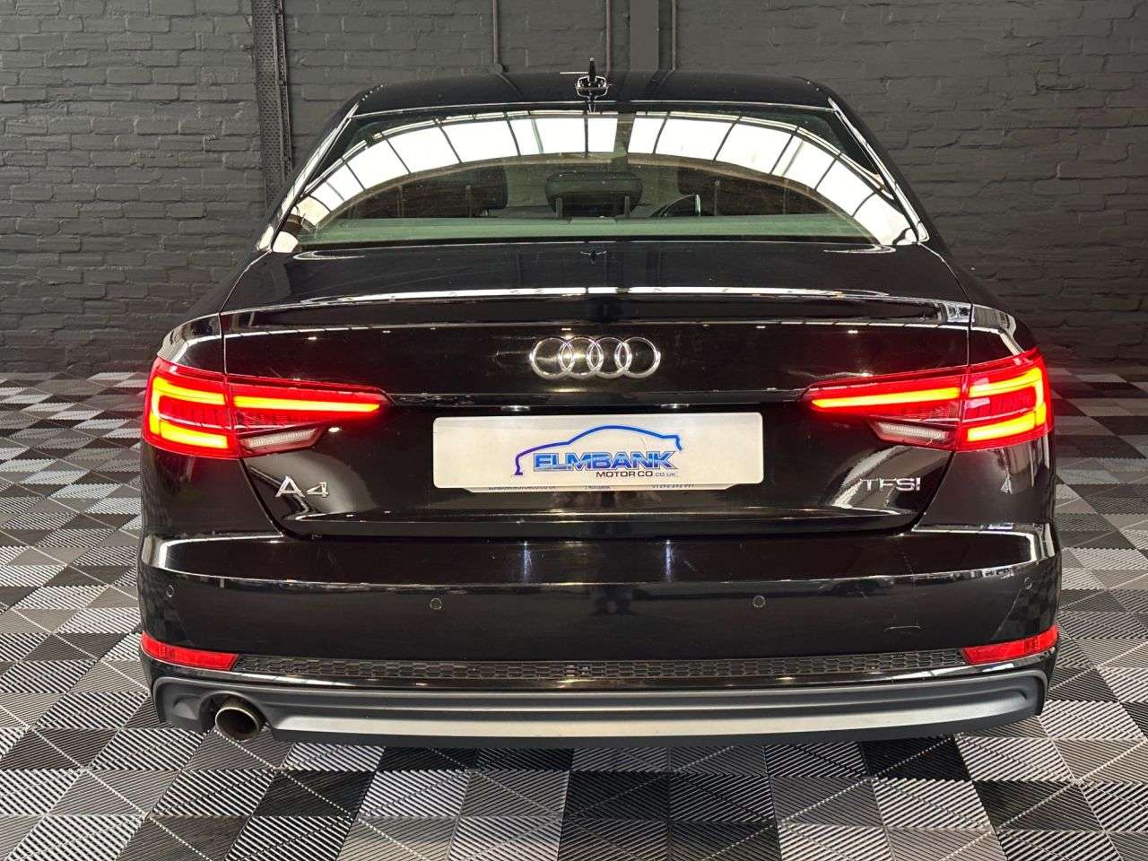 2018 AUDI A4 2018 AUDI A4