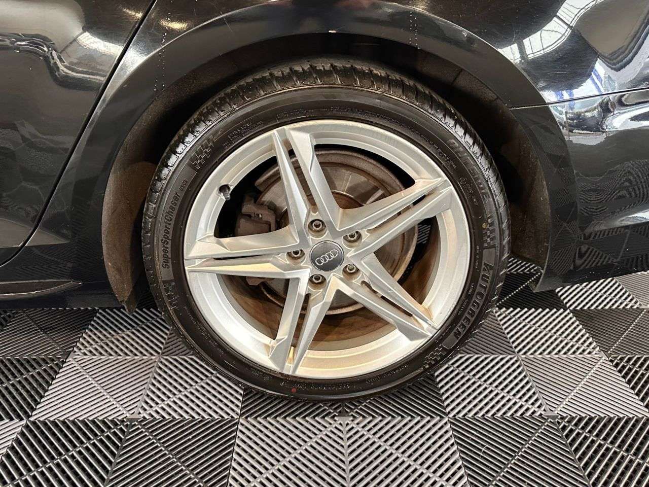 2018 AUDI A4 2018 AUDI A4