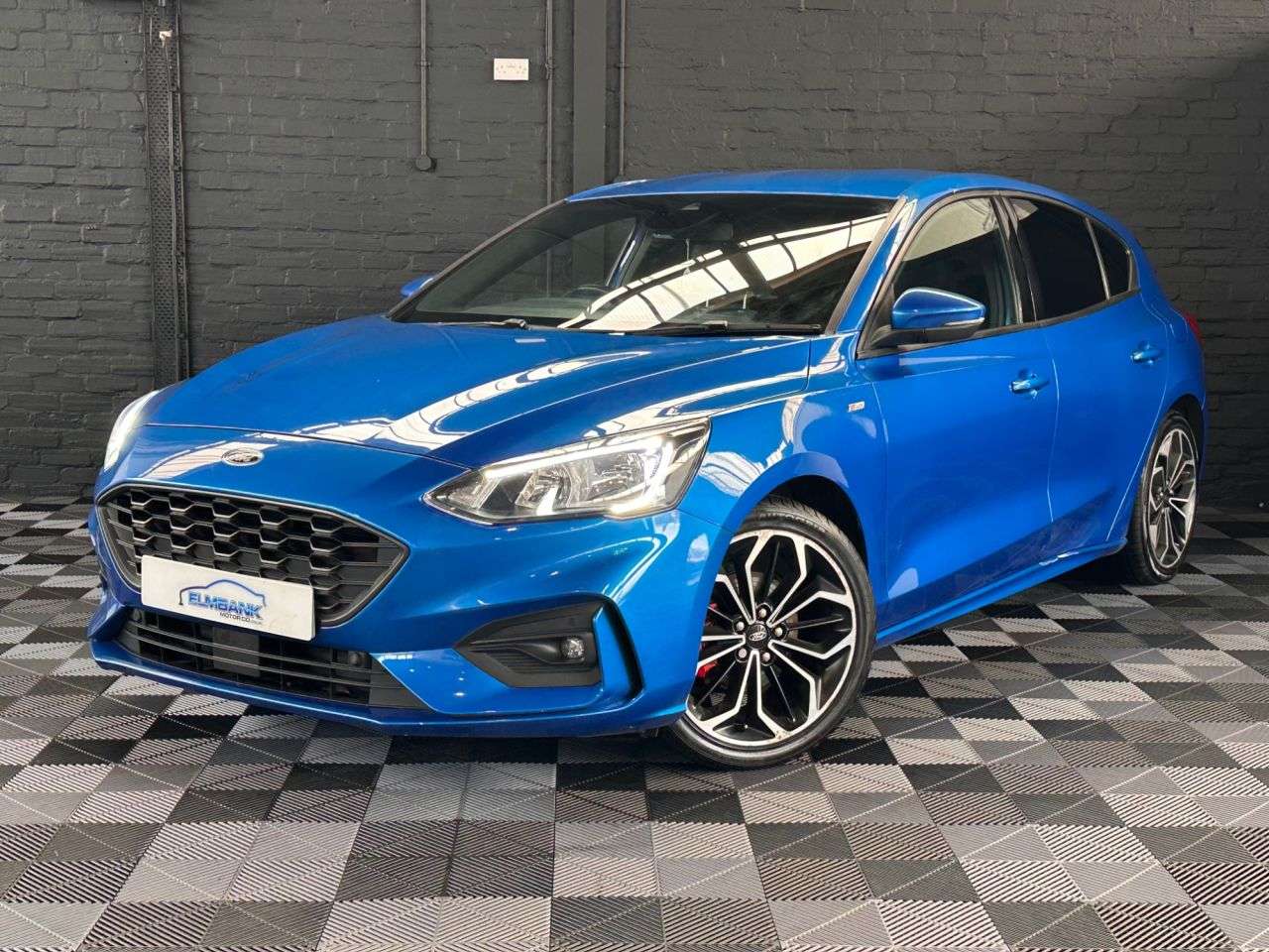 A 2018 FORD FOCUS 1.0T EcoBoost ST-Line X Hatchback 5dr Petrol Manual Euro 6 (s/s) (125 ps) F A 2018 FORD FOCUS 1.0T EcoBoost ST-Line X Hatchback 5dr Petrol Manual Euro 6 (s/s) (125 ps) F