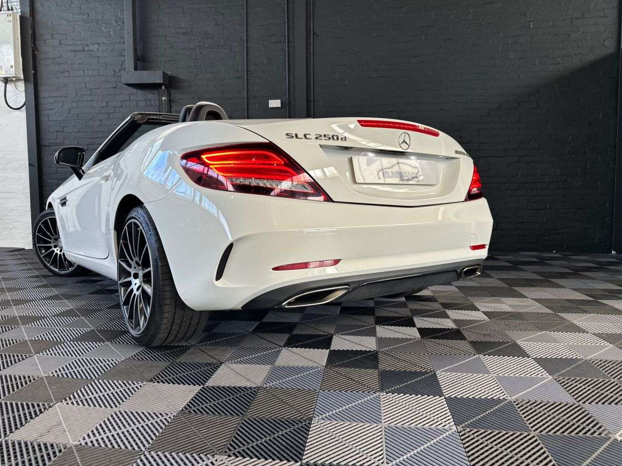 2017 MERCEDES-BENZ SLC 2017 MERCEDES-BENZ SLC