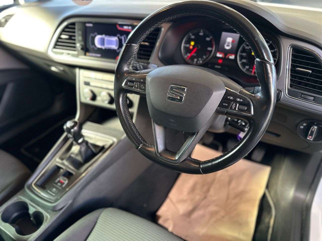 A 2019 SEAT LEON 1.6 TDI SE Dynamic Hatchback 5dr Diesel Manual Euro 6 (s/s) (115 ps) ULEZ C A 2019 SEAT LEON 1.6 TDI SE Dynamic Hatchback 5dr Diesel Manual Euro 6 (s/s) (115 ps) ULEZ C