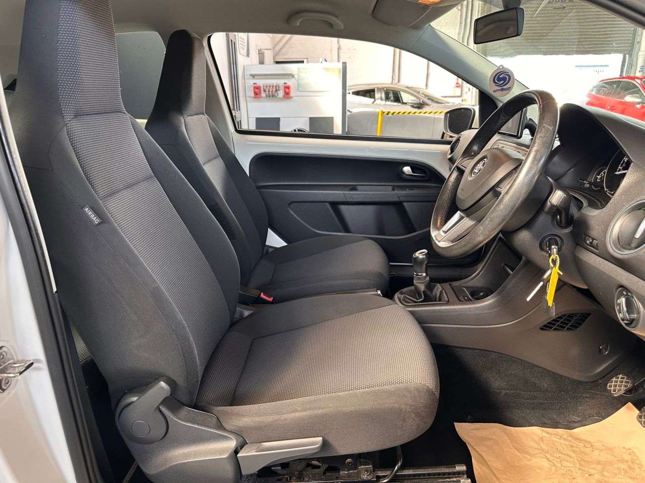 A 2014 SKODA CITIGO 1.0 MPI GreenTech Elegance Hatchback 3dr Petrol Manual Euro 5 (s/s) (75 ps) A 2014 SKODA CITIGO 1.0 MPI GreenTech Elegance Hatchback 3dr Petrol Manual Euro 5 (s/s) (75 ps)