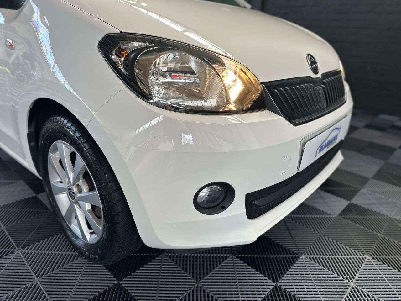 A 2014 SKODA CITIGO 1.0 MPI GreenTech Elegance Hatchback 3dr Petrol Manual Euro 5 (s/s) (75 ps) A 2014 SKODA CITIGO 1.0 MPI GreenTech Elegance Hatchback 3dr Petrol Manual Euro 5 (s/s) (75 ps)
