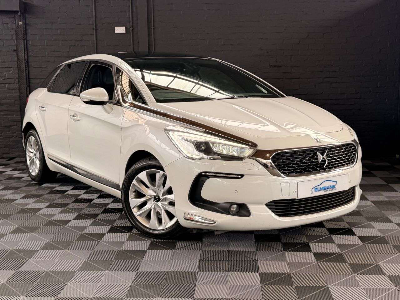 2015 DS AUTOMOBILES DS 5 2015 DS AUTOMOBILES DS 5