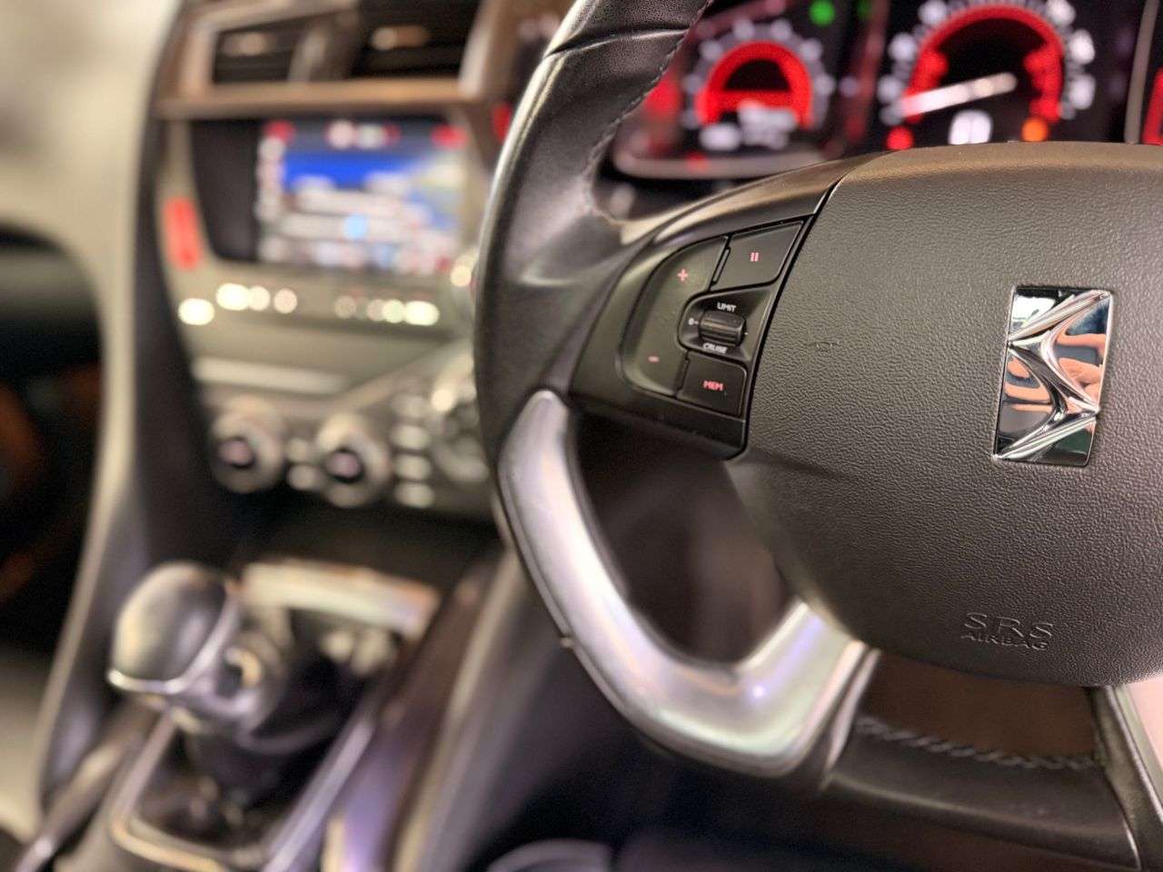 2015 DS AUTOMOBILES DS 5 2015 DS AUTOMOBILES DS 5