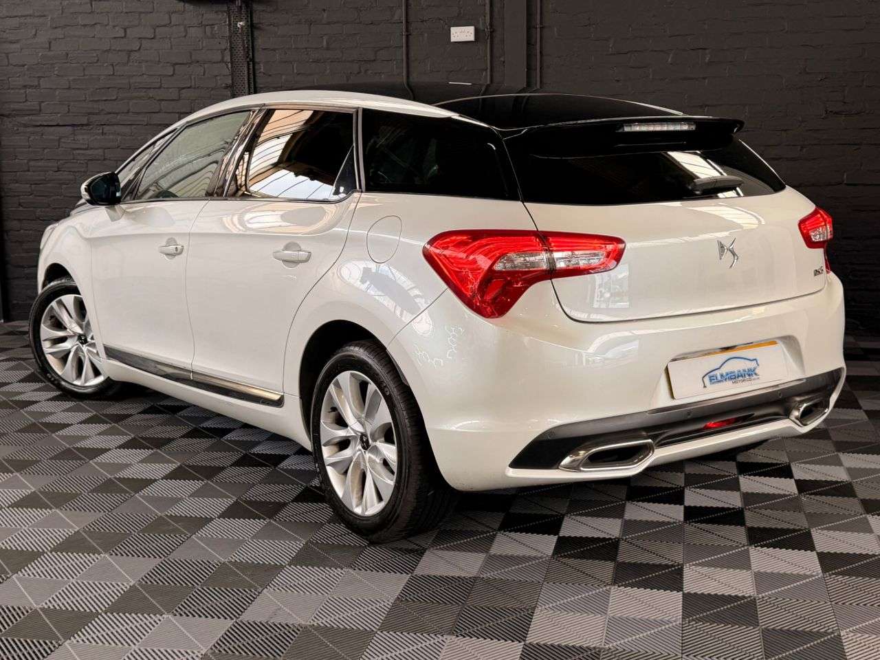 2015 DS AUTOMOBILES DS 5 2015 DS AUTOMOBILES DS 5