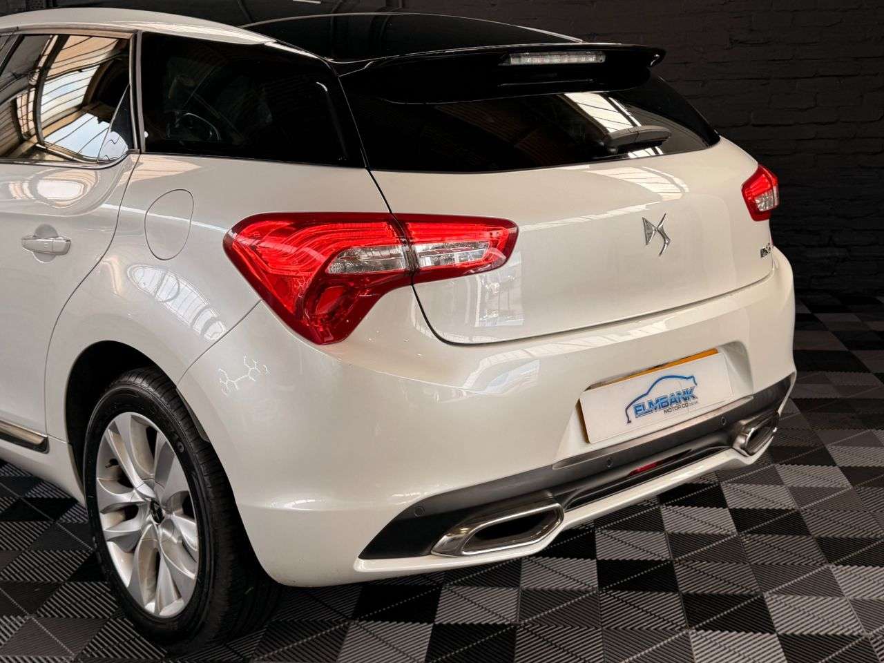 2015 DS AUTOMOBILES DS 5 2015 DS AUTOMOBILES DS 5