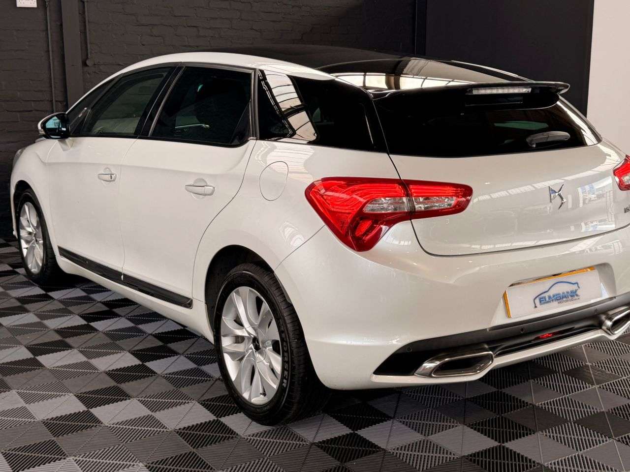 2015 DS AUTOMOBILES DS 5 2015 DS AUTOMOBILES DS 5