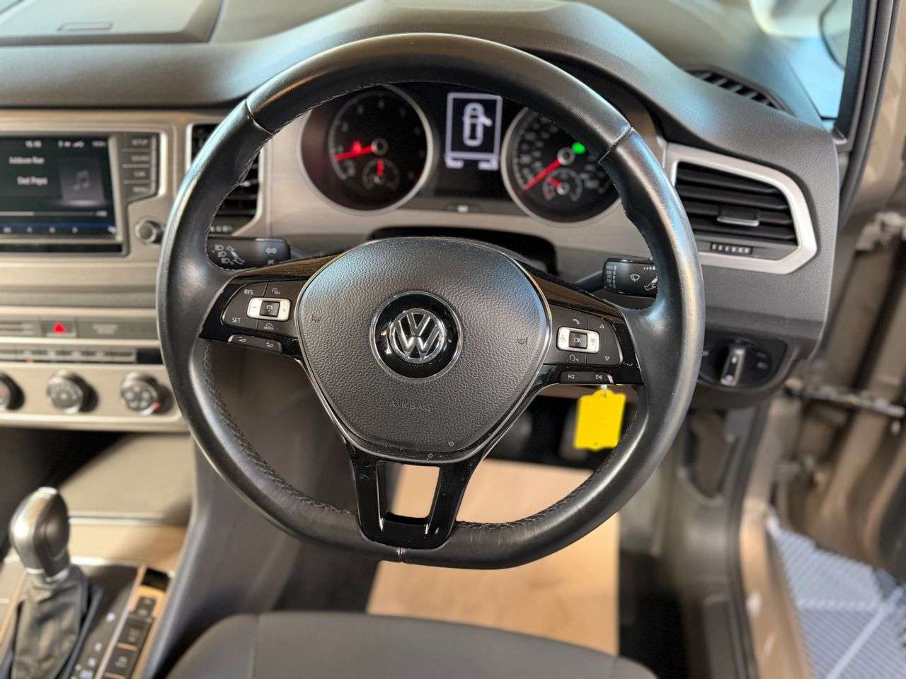 A 2017 VOLKSWAGEN GOLF SV 1.4 TSI BlueMotion Tech SE MPV 5dr Petrol DSG Euro 6 (s/s) (125 ps) FULL VW A 2017 VOLKSWAGEN GOLF SV 1.4 TSI BlueMotion Tech SE MPV 5dr Petrol DSG Euro 6 (s/s) (125 ps) FULL VW