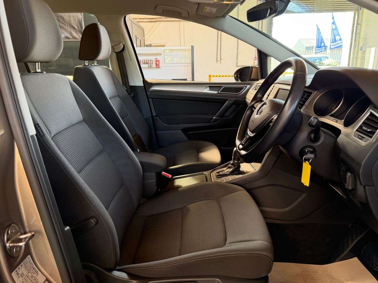 2017 VOLKSWAGEN GOLF SV 2017 VOLKSWAGEN GOLF SV