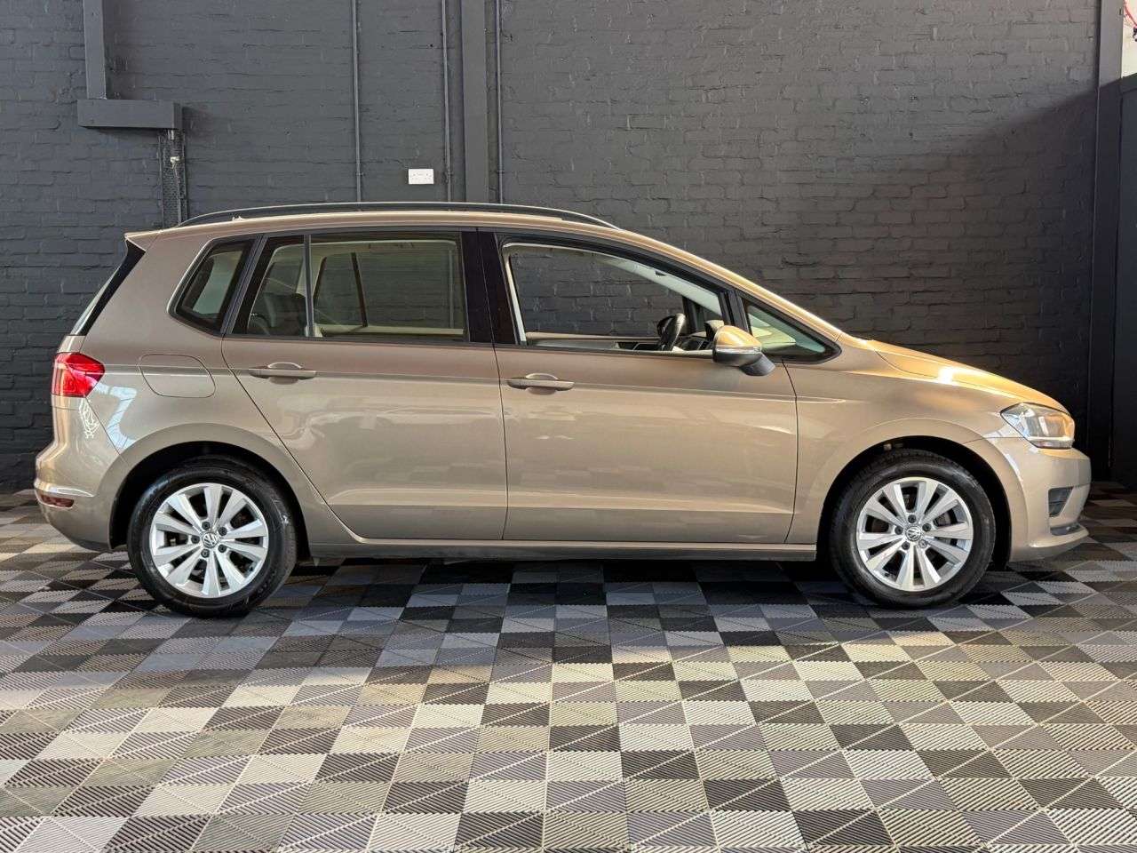 2017 VOLKSWAGEN GOLF SV 2017 VOLKSWAGEN GOLF SV
