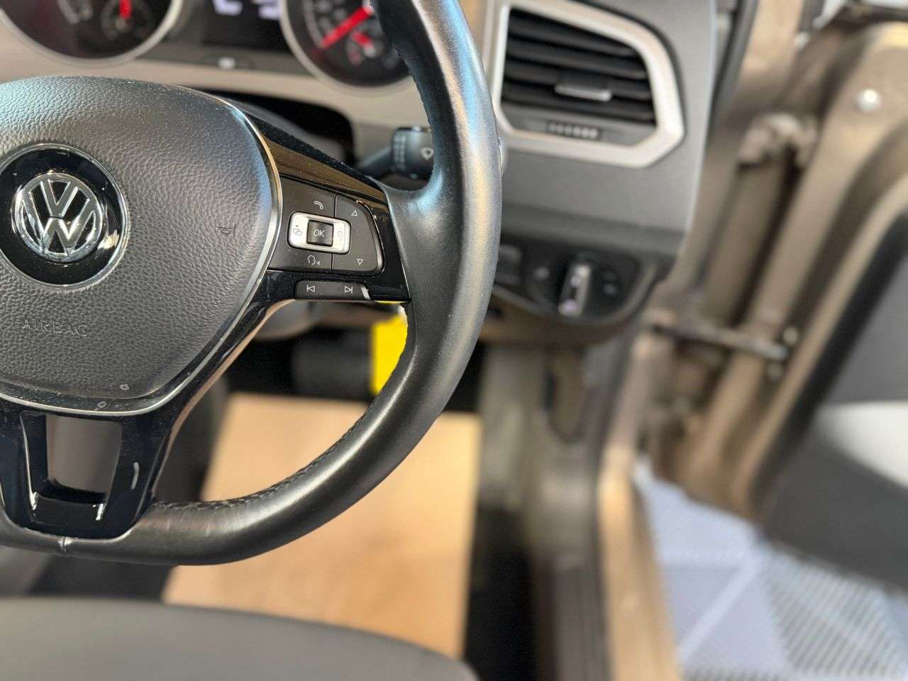 2017 VOLKSWAGEN GOLF SV 2017 VOLKSWAGEN GOLF SV