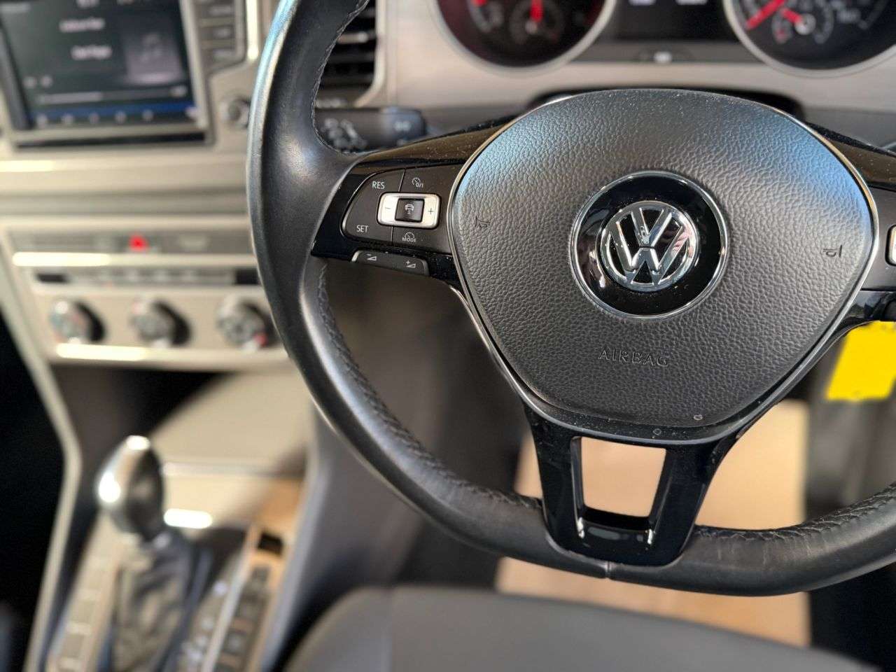 2017 VOLKSWAGEN GOLF SV 2017 VOLKSWAGEN GOLF SV