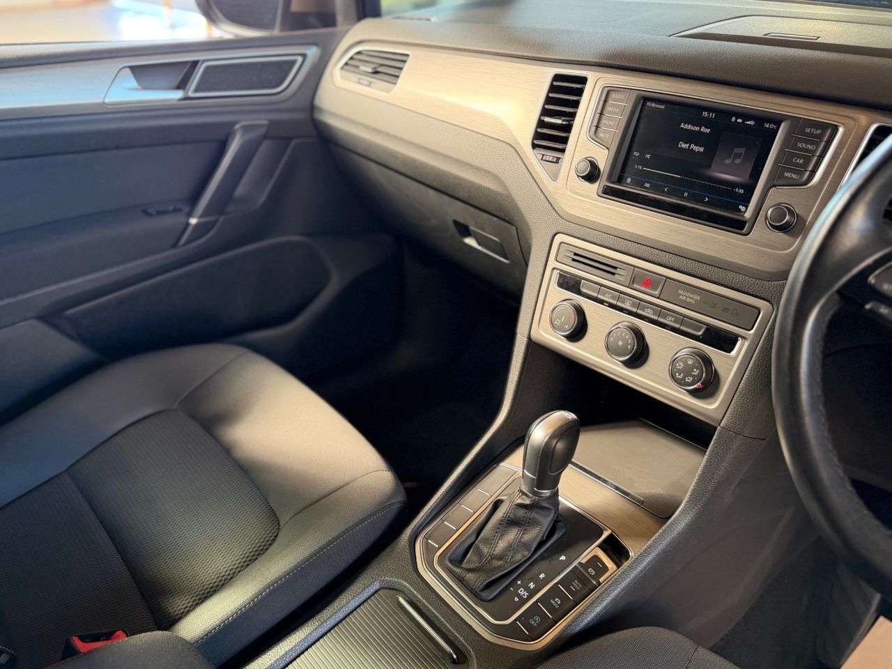 2017 VOLKSWAGEN GOLF SV 2017 VOLKSWAGEN GOLF SV