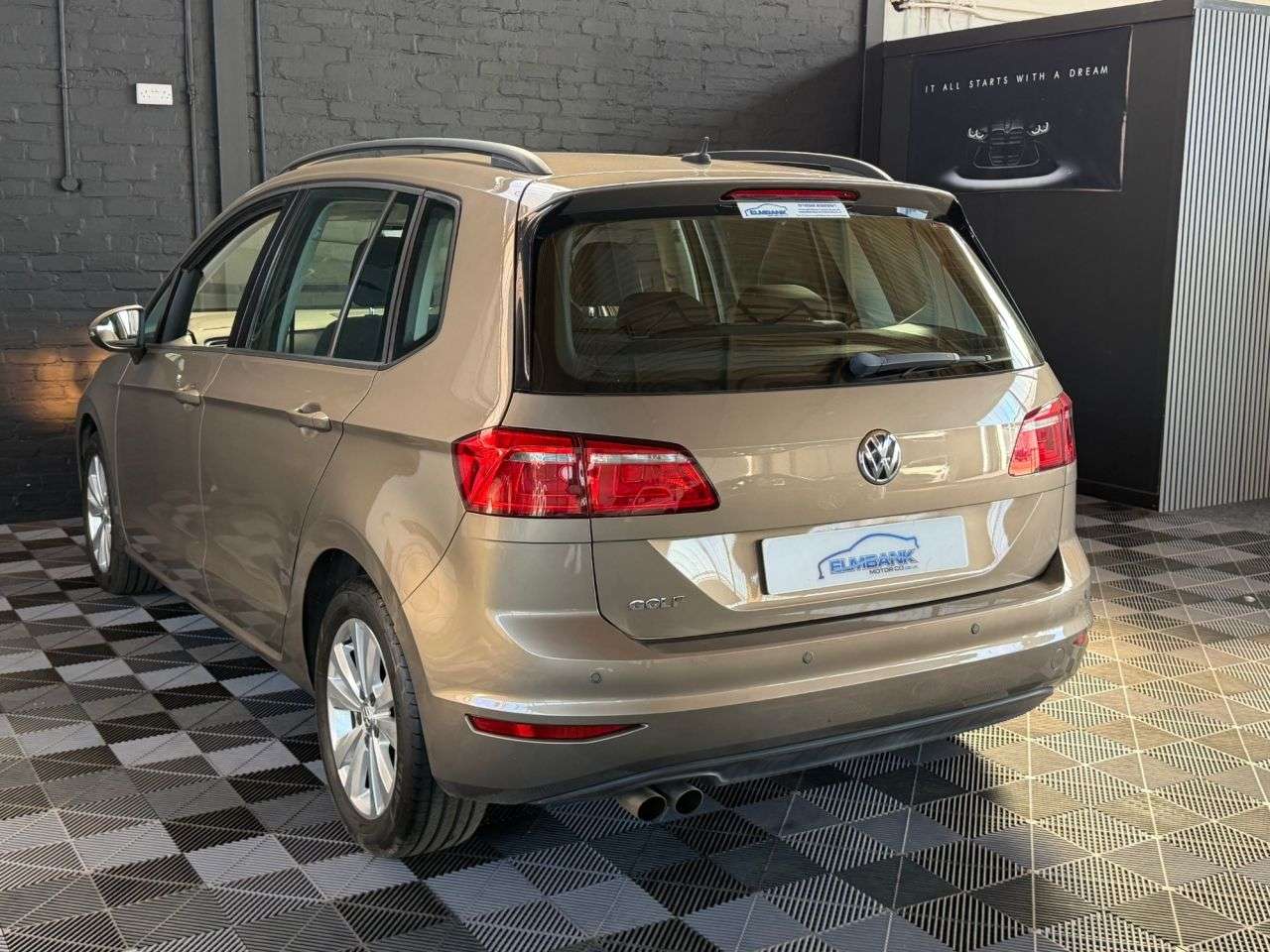 2017 VOLKSWAGEN GOLF SV 2017 VOLKSWAGEN GOLF SV