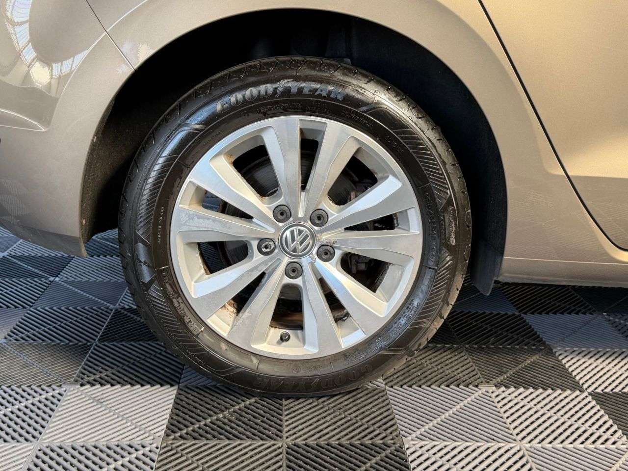 2017 VOLKSWAGEN GOLF SV 2017 VOLKSWAGEN GOLF SV