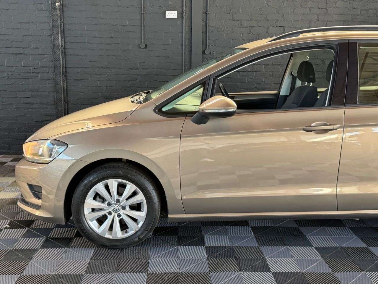 2017 VOLKSWAGEN GOLF SV 2017 VOLKSWAGEN GOLF SV
