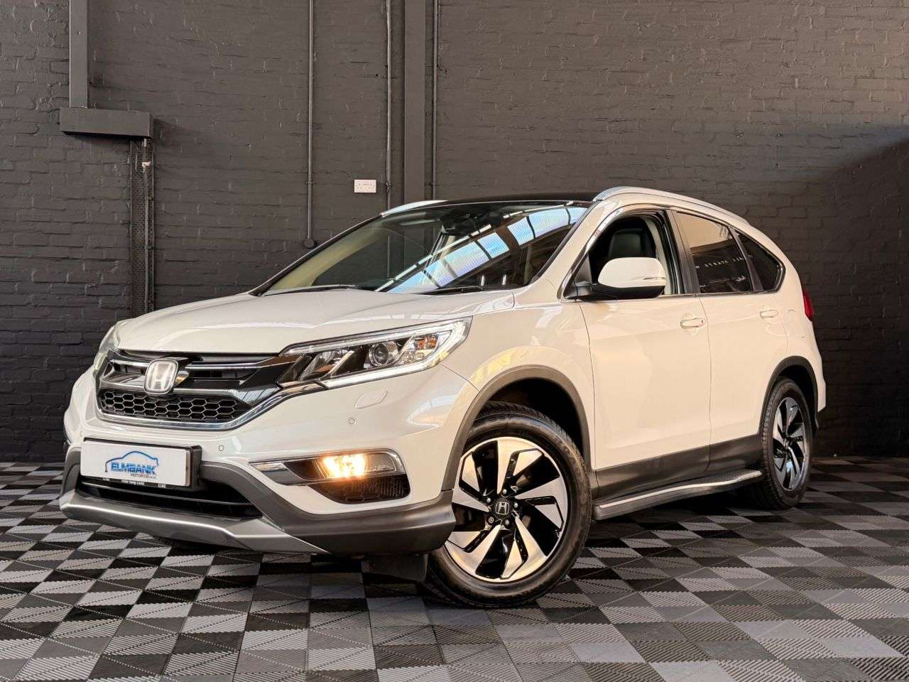 A 2015 HONDA CR-V 1.6 i-DTEC EX SUV 5dr Diesel Manual 4WD Euro 6 (s/s) (160 ps) ULEZ COMPLIAN A 2015 HONDA CR-V 1.6 i-DTEC EX SUV 5dr Diesel Manual 4WD Euro 6 (s/s) (160 ps) ULEZ COMPLIAN