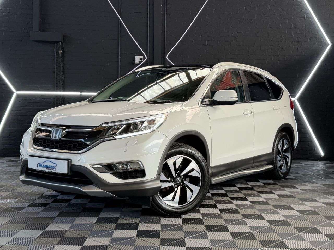 A 2015 HONDA CR-V 1.6 i-DTEC EX SUV 5dr Diesel Manual 4WD Euro 6 (s/s) (160 ps) ULEZ COMPLIAN A 2015 HONDA CR-V 1.6 i-DTEC EX SUV 5dr Diesel Manual 4WD Euro 6 (s/s) (160 ps) ULEZ COMPLIAN