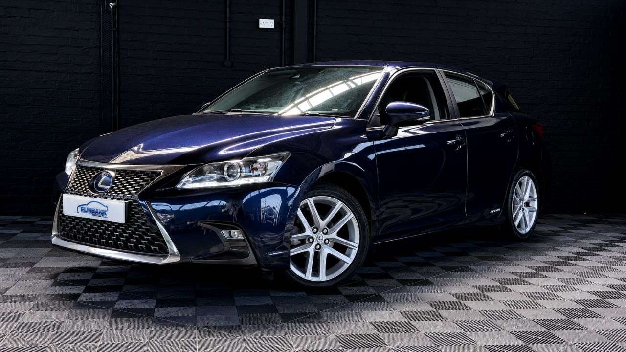 A 2018 LEXUS CT 1.8 200h SE (Plus Pack) Hatchback 5dr Petrol Hybrid E-CVT Euro 6 (s/s) (136 A 2018 LEXUS CT 1.8 200h SE (Plus Pack) Hatchback 5dr Petrol Hybrid E-CVT Euro 6 (s/s) (136